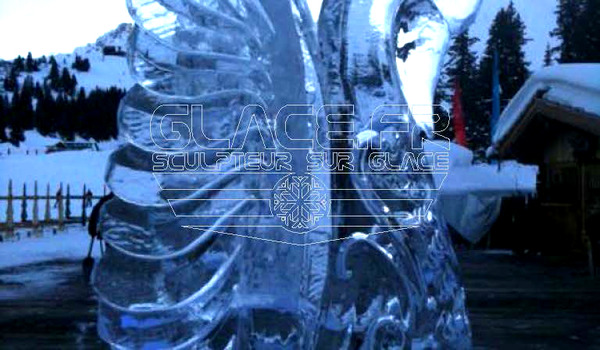 sculpture sur glace cygne